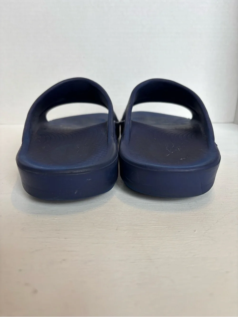 OOFOS OOahh Unisex Sandals Navy Blue size M7/W9